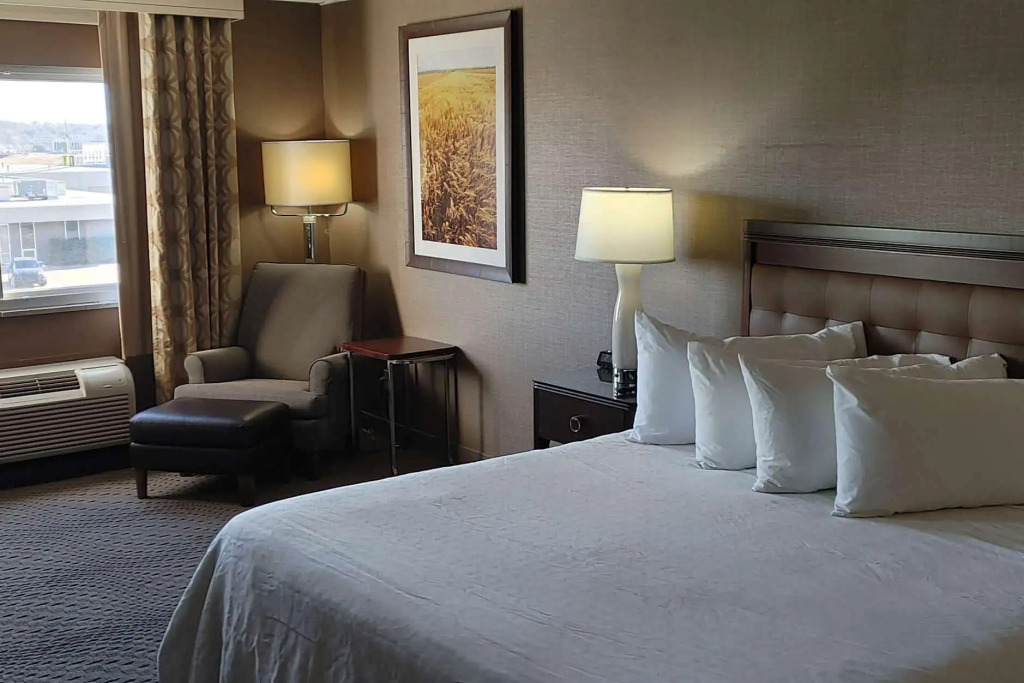 Wyndham Omaha Hotel - West Dodge