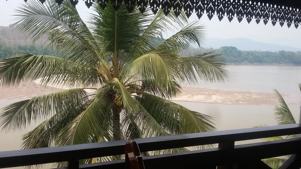 Sengmany Riverside Hotel