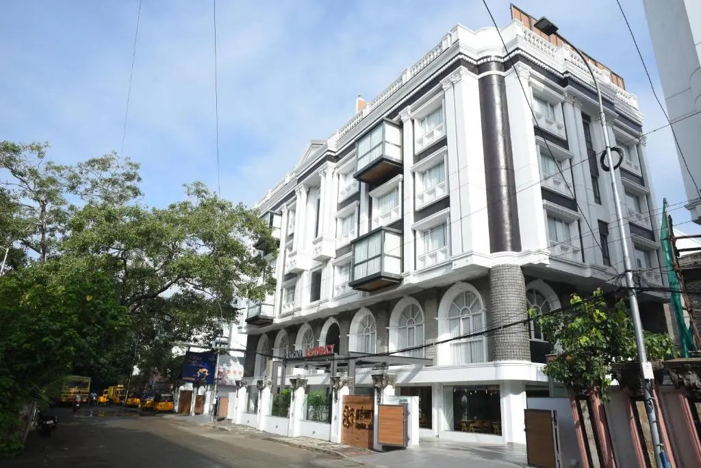 RATHNA RESIDENCY - Near US CONSULATE