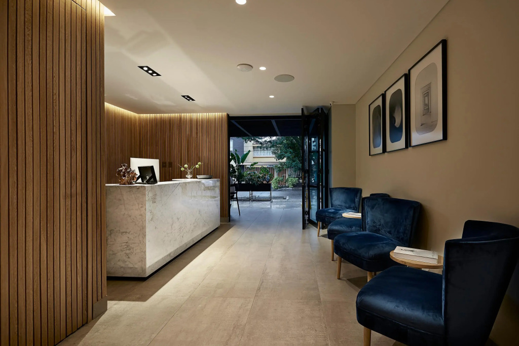 14 Urban Hotel