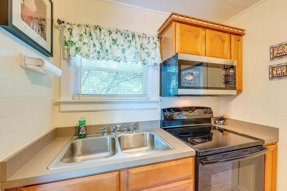 Como Cottage - Stay for 6!
