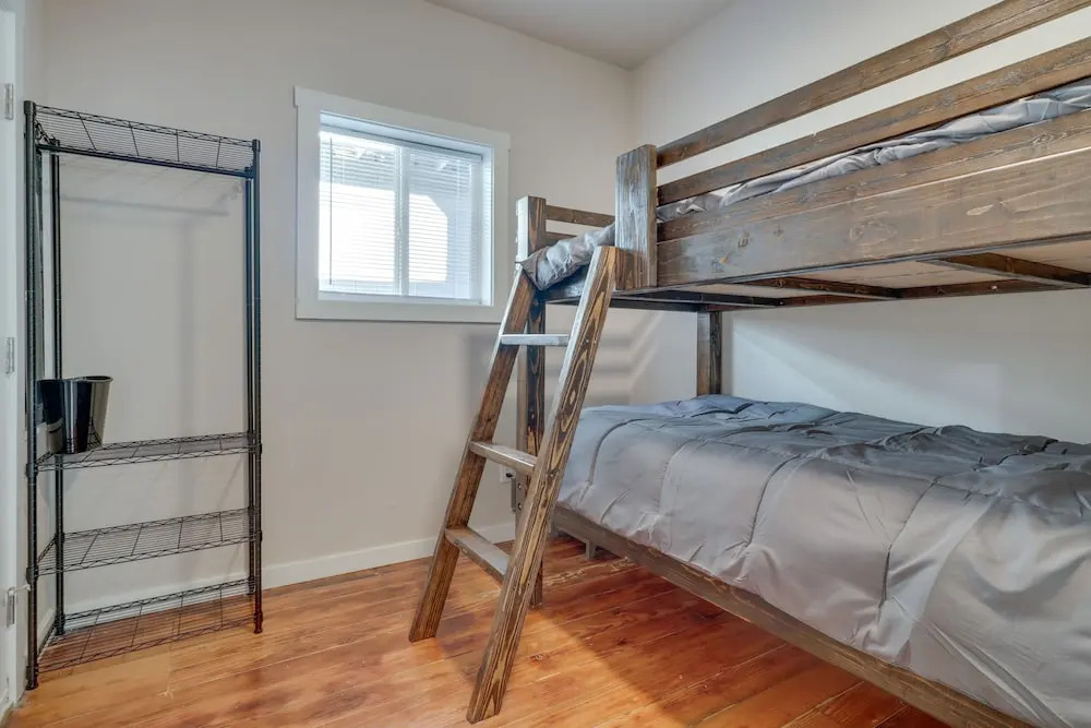 Lafayette Townhome: Cozy Retreat w/ Private Patio