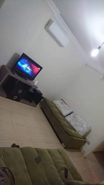 شقه 140 م موقع وفرش متميز جدا سكن راقي بالمندره