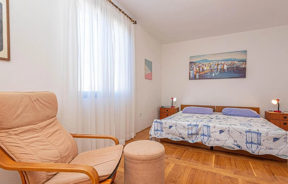 Nice Apartment in Brodarica With 3 Bedrooms and Wifi