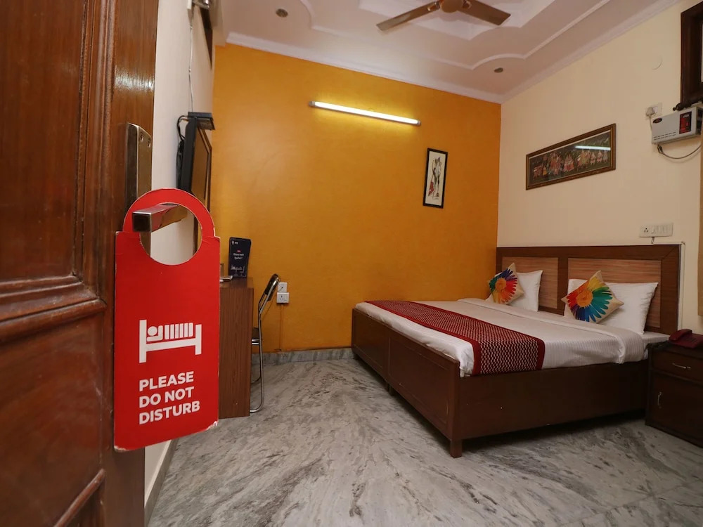 OYO 10113 Hotel New Corporate Residency