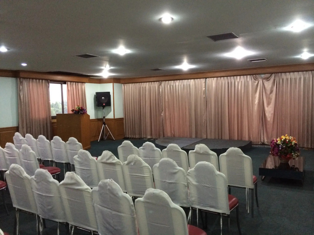 PathumThani Place Hotel