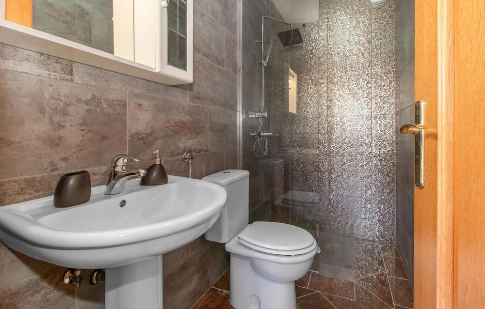 Amazing Apartment in Jadranovo With Outdoor Swimming Pool and Wifi