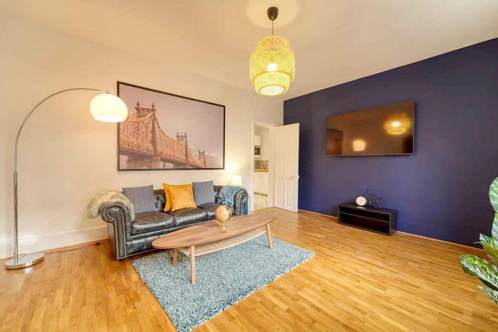 Apartment with 2 Bedrooms in Boulogne-Billancourt, with Furnished Terrace And Wifi