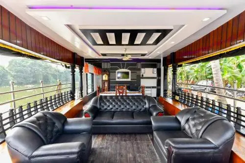 Oyo 24434 Indraprastham Cleopatra 2 Bhk Deluxe Houseboay