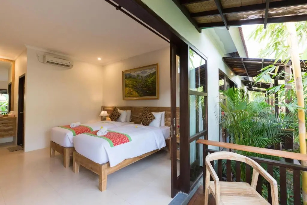 Двухместный номер Standard с балконом (двуспальная кровать) в Meruhdani Boutique Hotel Ubud