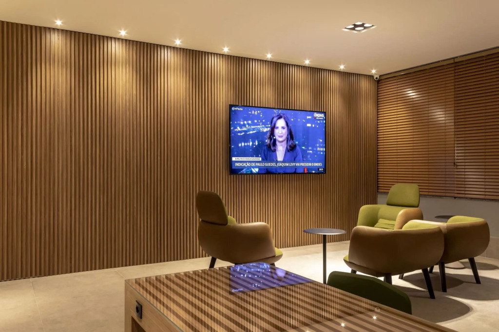 Momax Hotel