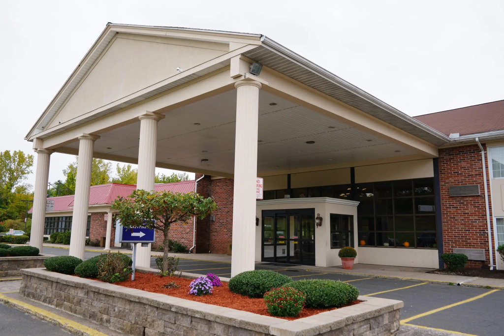 Rodeway Inn & Suites East Windsor