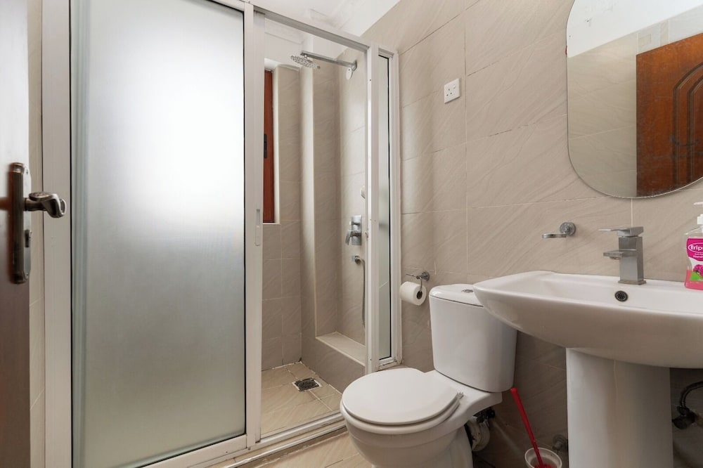 Luxury 4BR Kilimani - Rooftop Pool & Gym