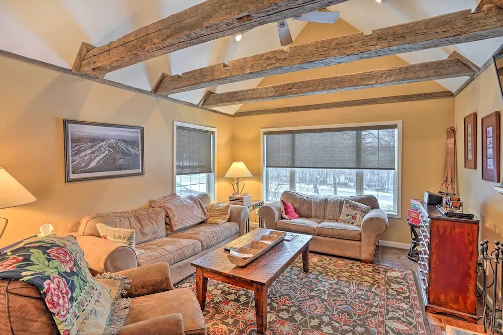 West Dover Getaway w/ Hot Tub: Near Mt Snow!