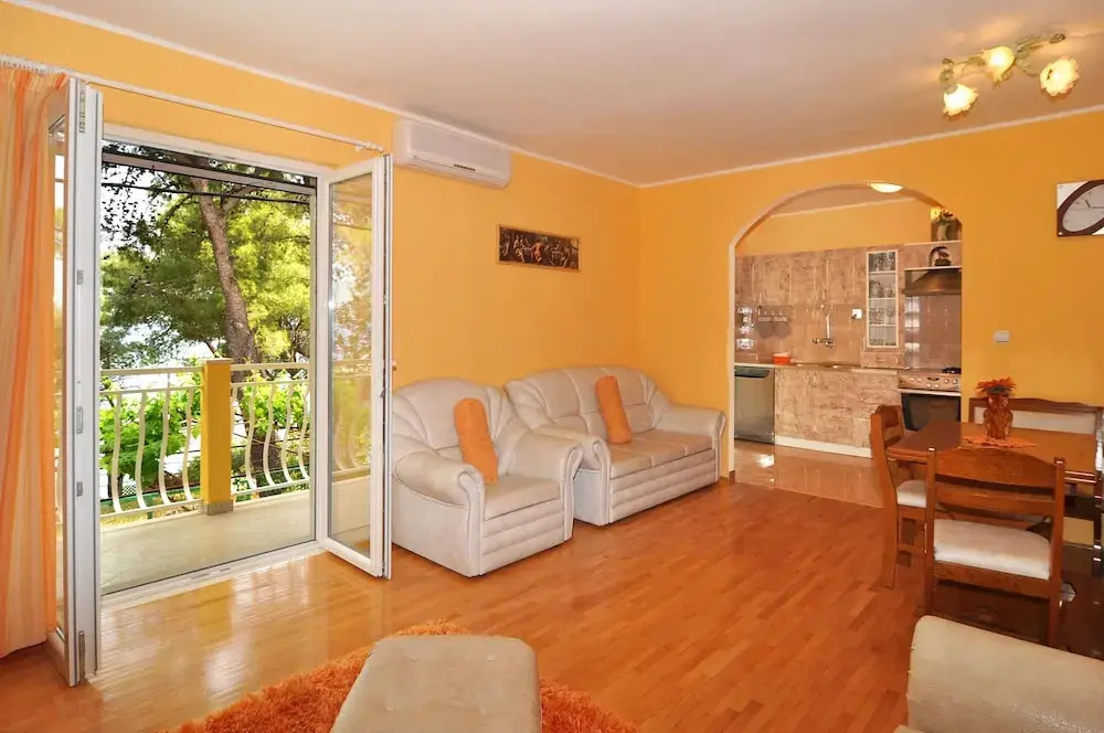 Spacious 100m2 apt W.big Terrace & Great sea View