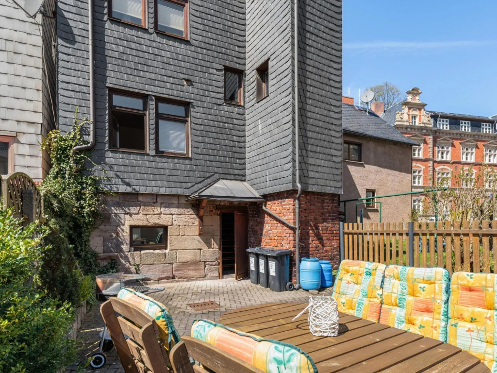 Stylish Apartment With Terrace in Sonneberg