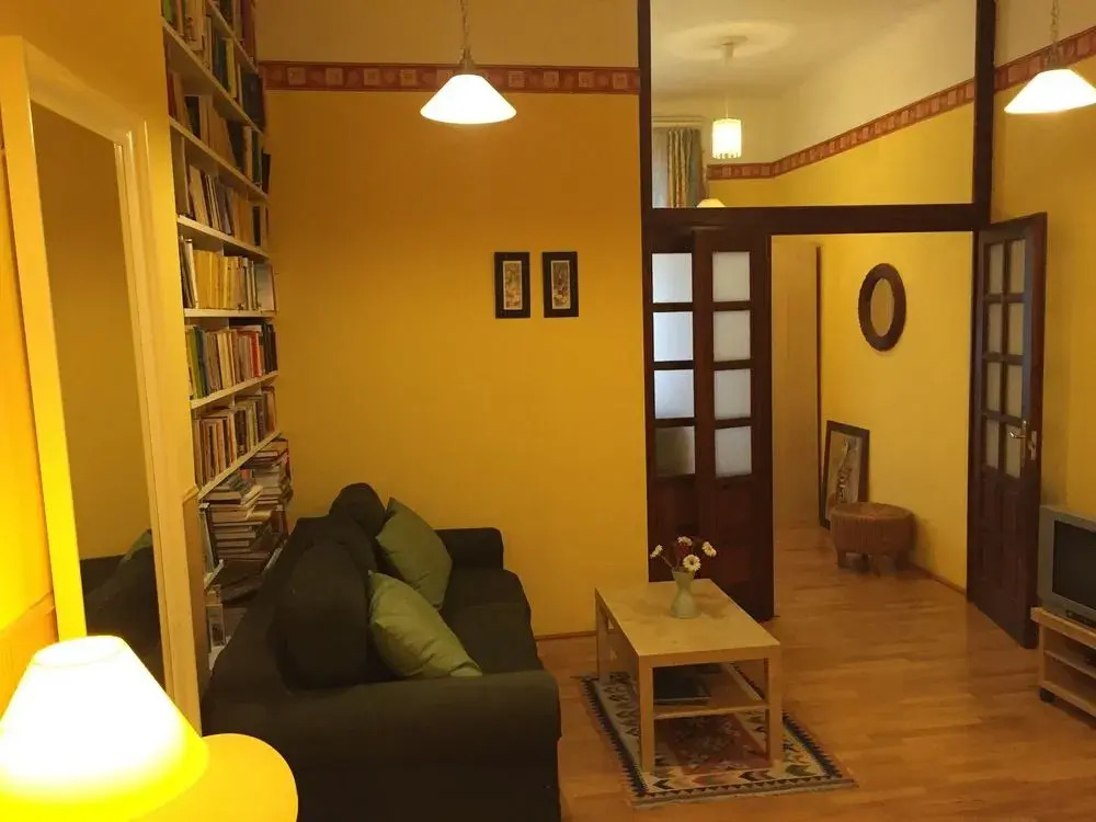 Club Apartments & Rooms