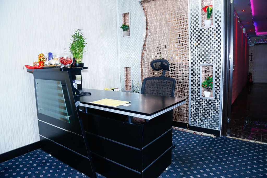 Grand Ambassador Hotel