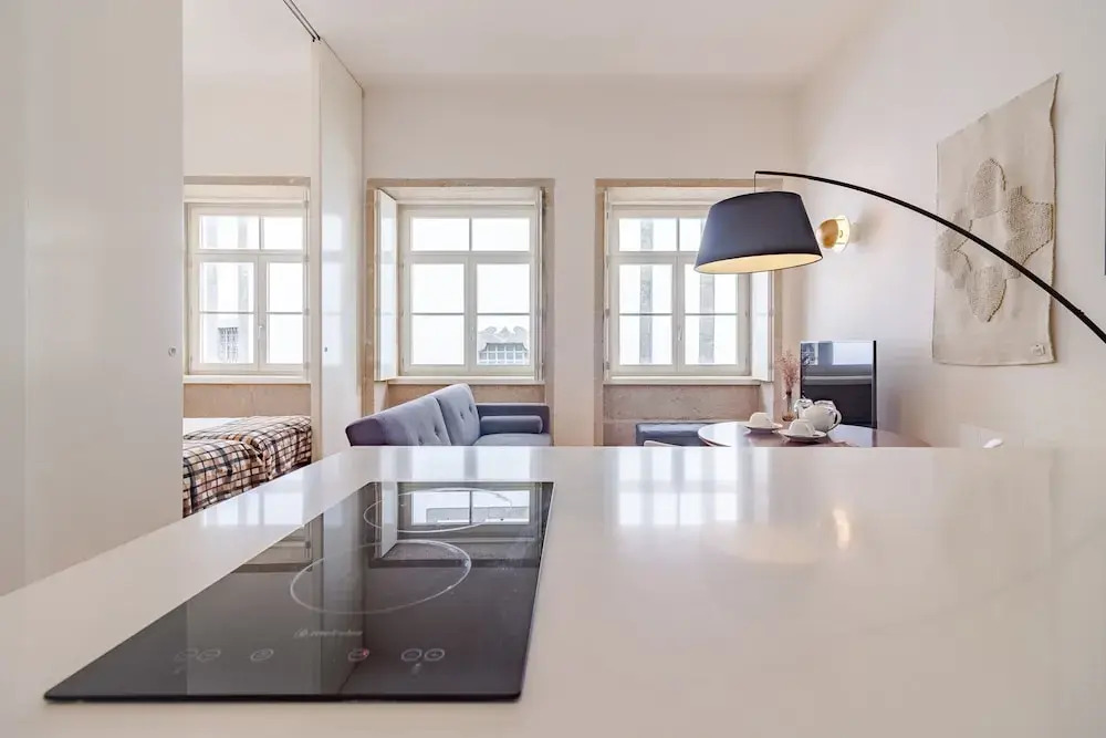 Stylish Porto studio with city views