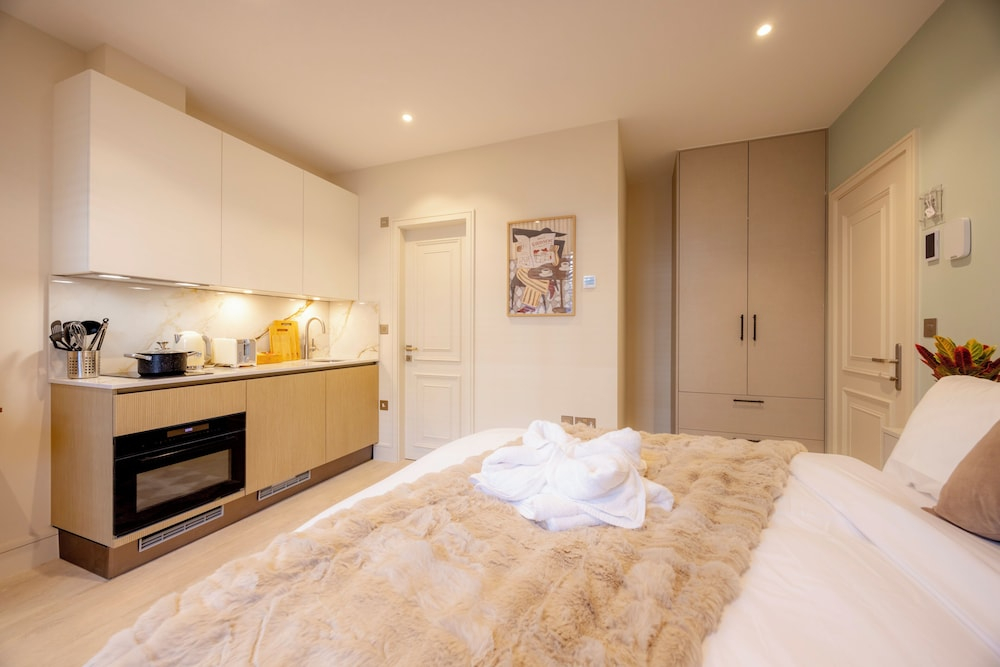 108 Shirland Road