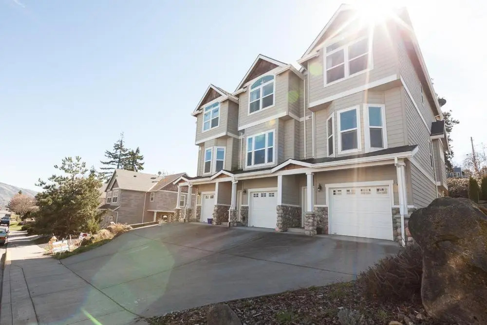 Venturi 2 Bedrooms 2.5 Bathrooms Townhouse