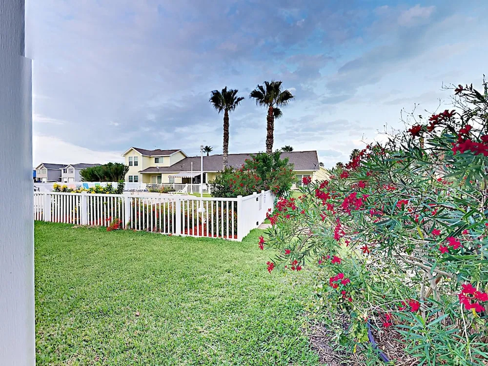 701Ns Barefoot Getaway - Two Bedroom Townhome