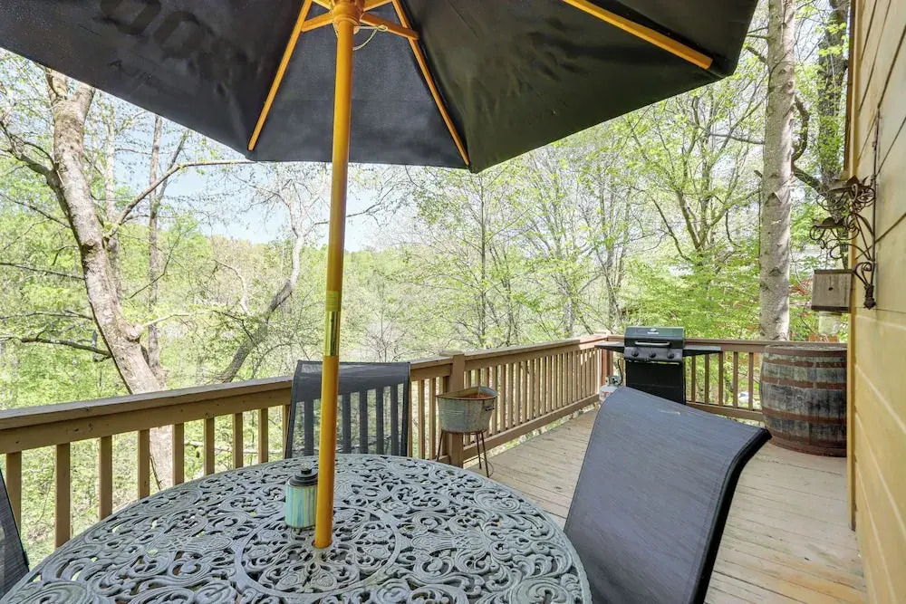 Pet-friendly Ellijay Vacation Rental w/ Hot Tub!
