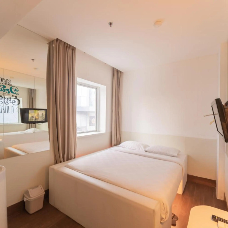 J.Icon Hip Hotel