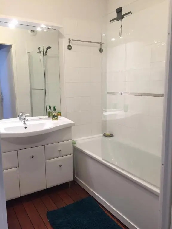 Appartement T3 classé 3 étoiles vue mer avec terrasse ,plage 2 minutes à pied