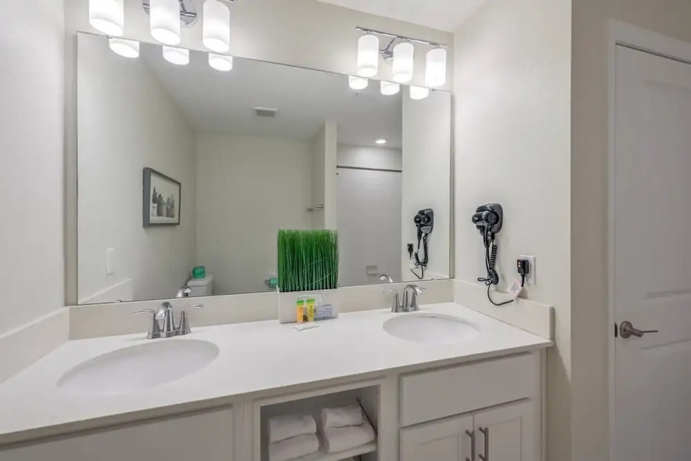 Superb Spacious Condo Prime Resort