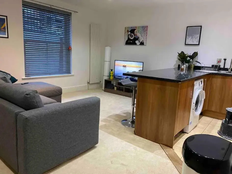 Beach Retreat, Stones Throw Away from Beach