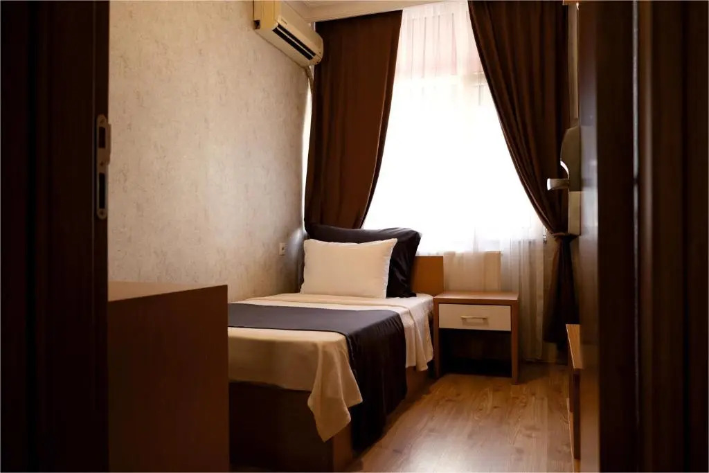 Rhisos Otel