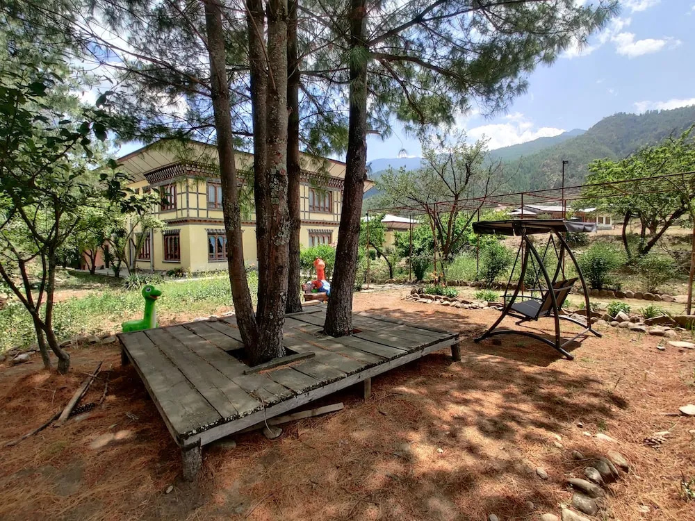 Nirvana Lodge
