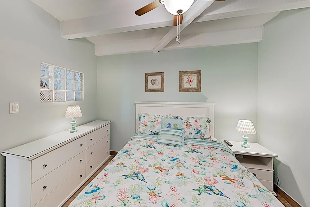 Updated Shorefront W/ Pool - Walk To Waves! 2 Bedroom Condo