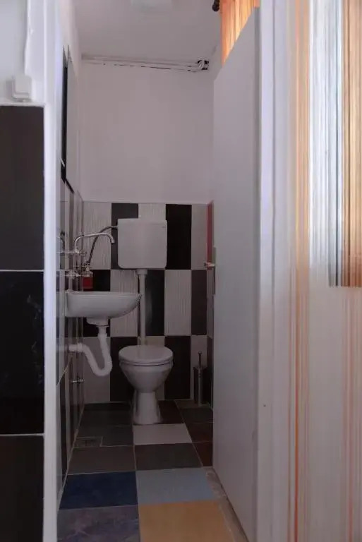 Hostel Belgrade Shungit Dragana Jeftića br 10
