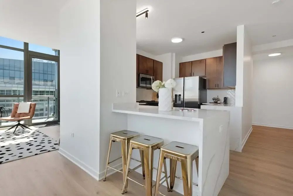 Group Stay 3 Penthouses in the Same Building