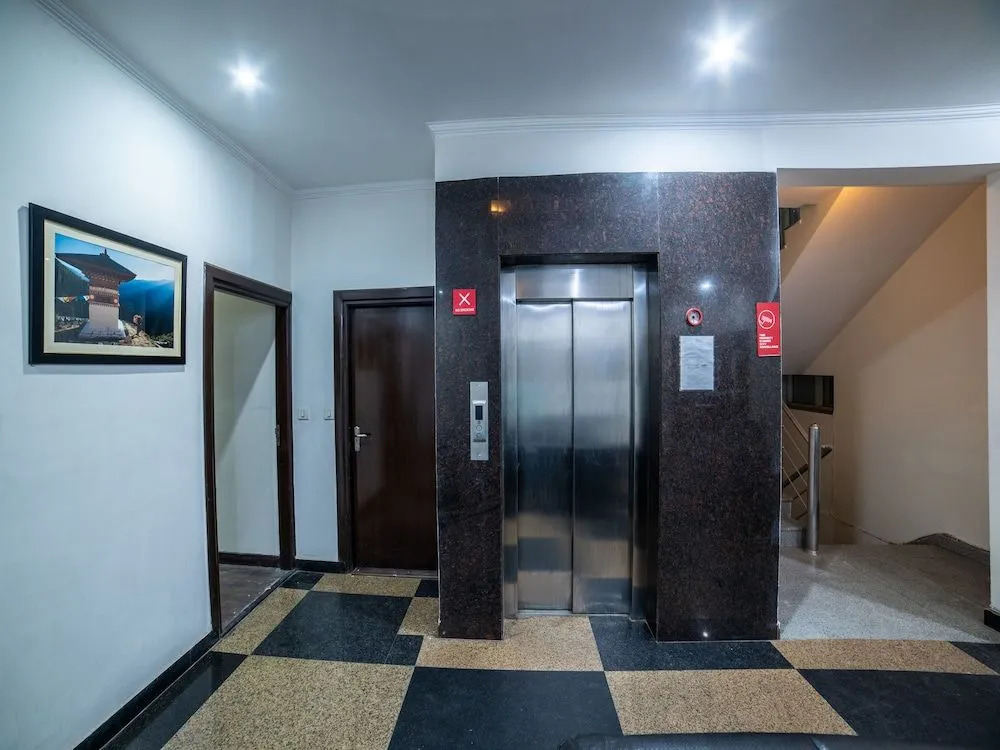 OYO 14545 Hotel Blueleaf