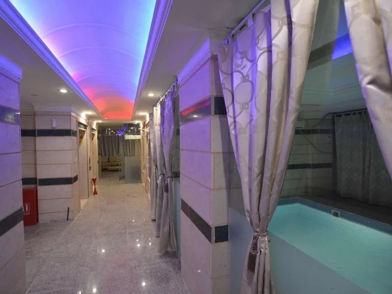 Leader Apartments