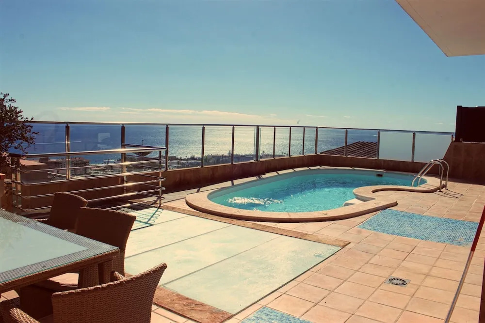 Luxury 5 star Villa Violetta with amazing sea view, jacuzzi and heated pool