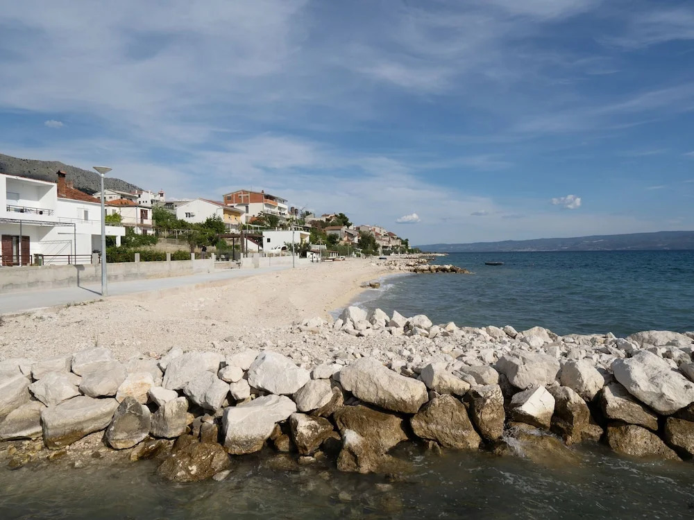 Simplistic Villa in Podstrana with Patio near Adriatic Sea