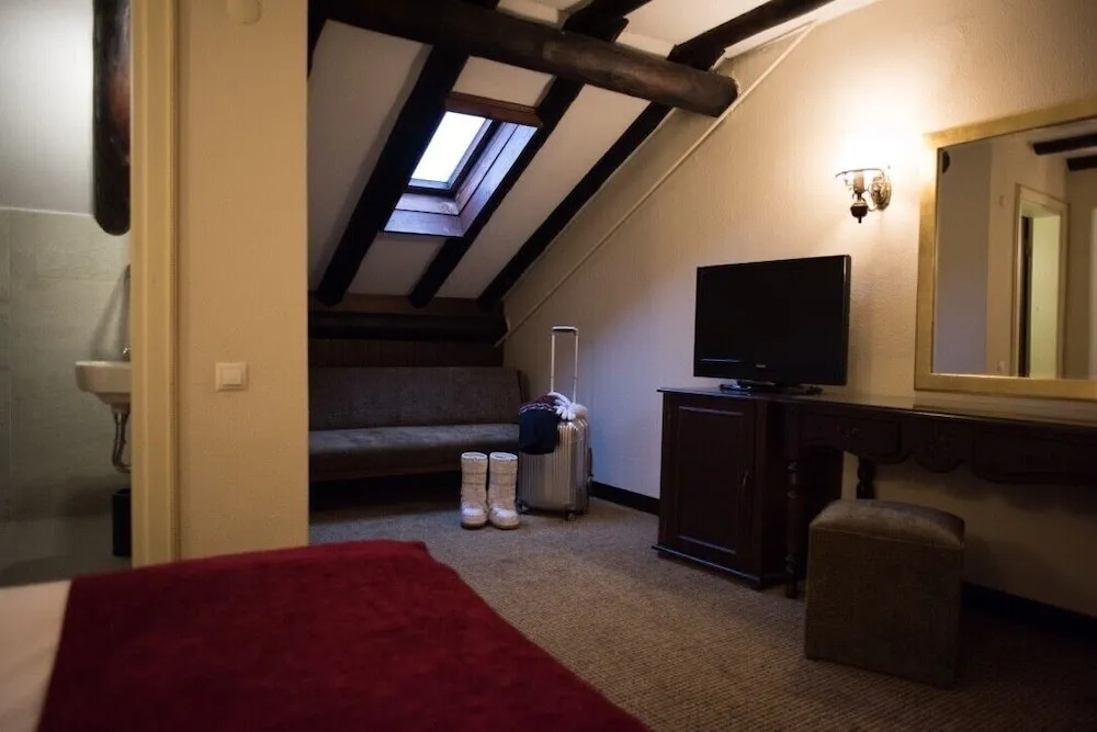 Kartal Hotel