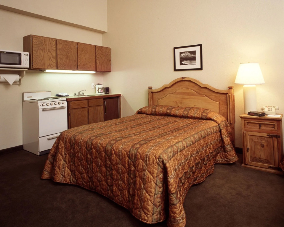 Prospector Accommodations by All Seasons Resort Lodging