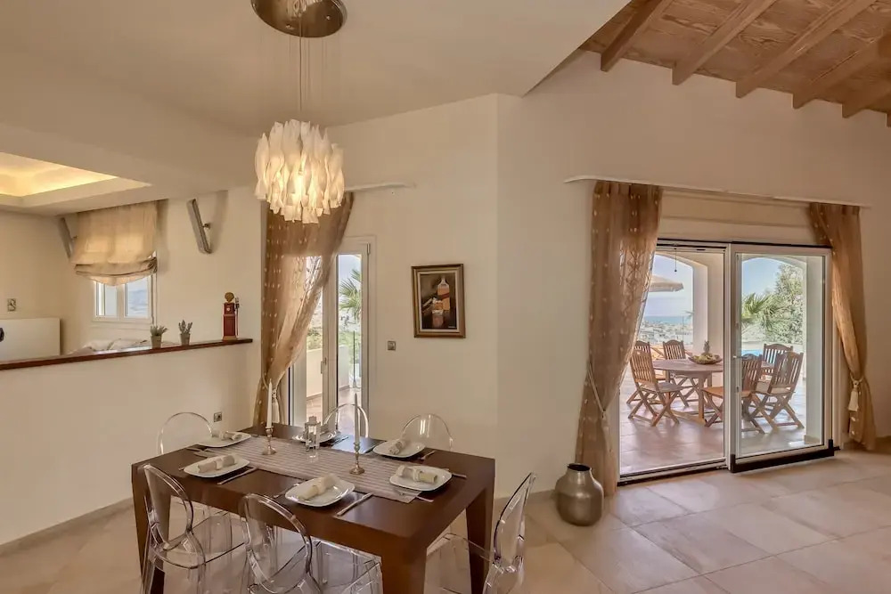 Karmilos Hill Villa