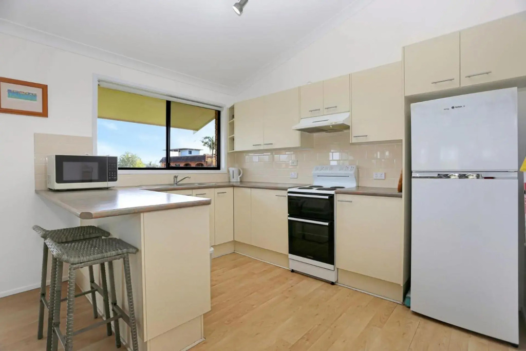 Pet Friendly on Pelican Close to Myall River