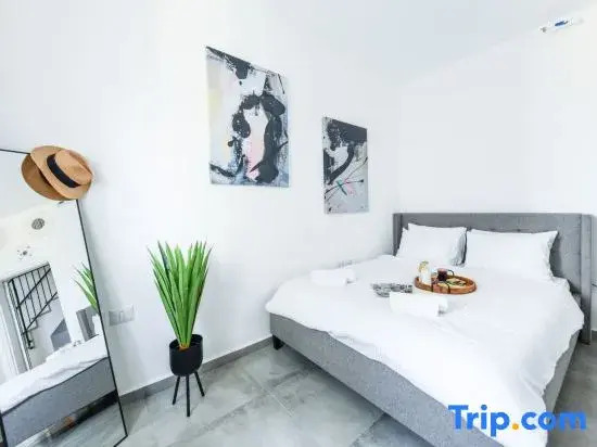 Modern Duplex with Sea View & Mamad