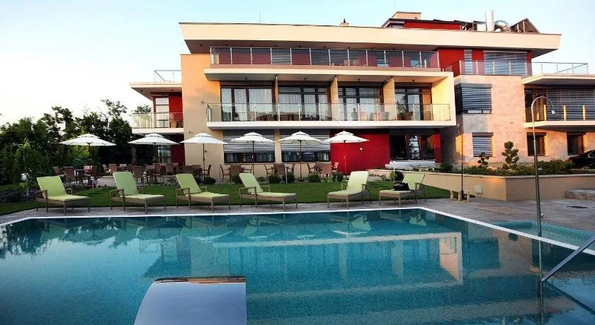 Calendula Ayurvedic  Medical Hotel