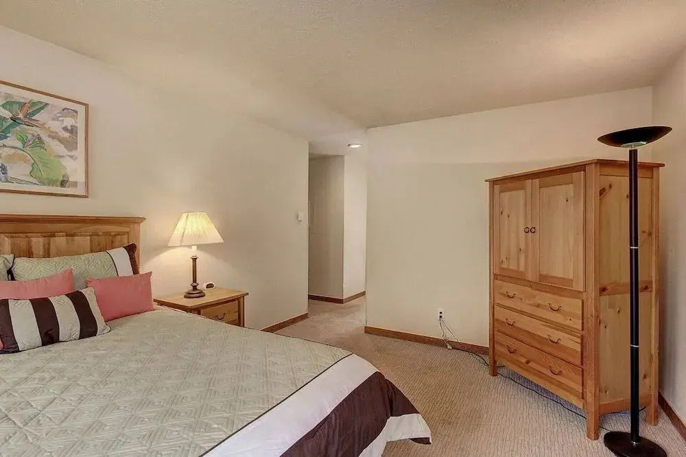 1638 Quicksilver - 3 Br Condo