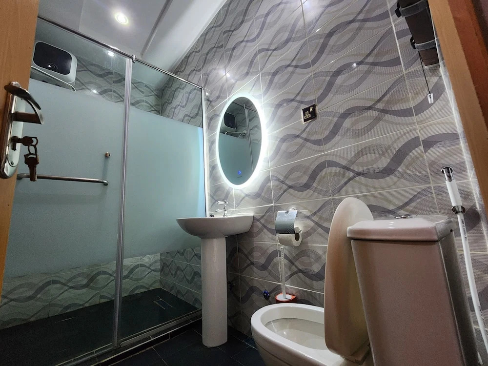 Buddiez Hotel & Resort