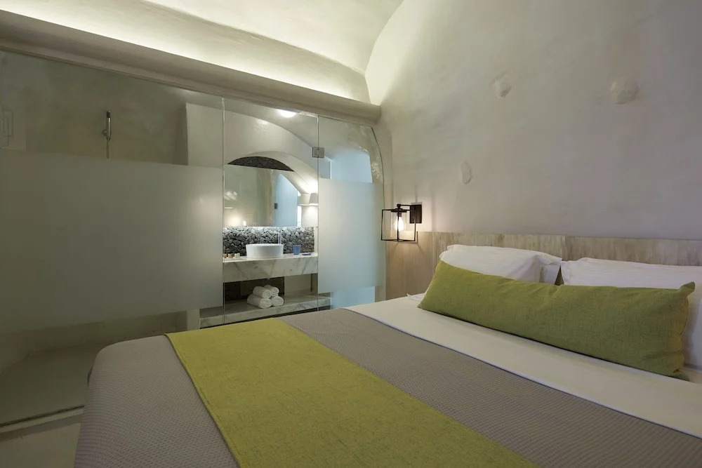 Rhenias Villas