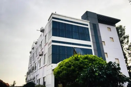 OYO 23440 Hotel Mcc Paradise